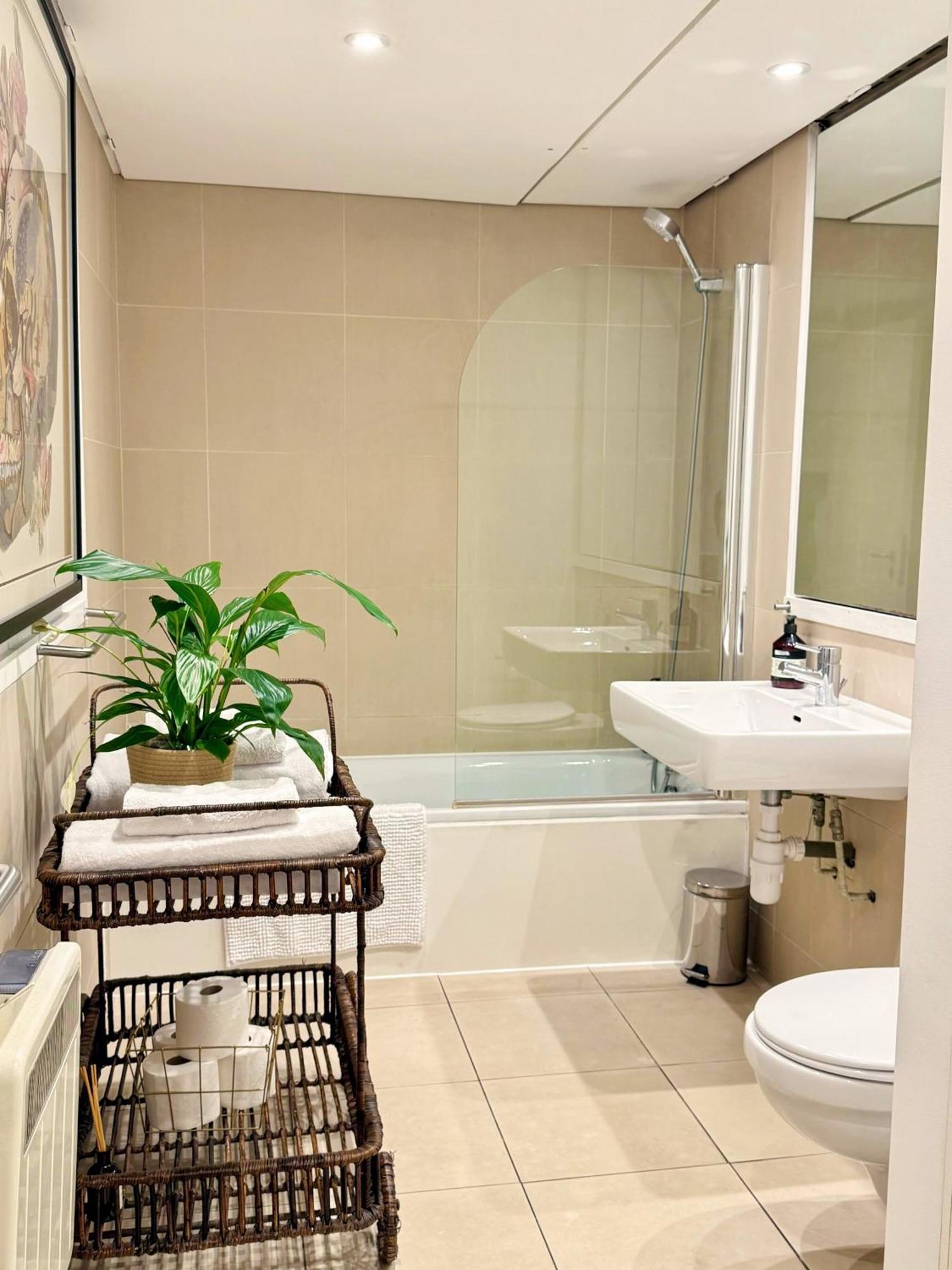 Spacious West End Duplex Apartment, W1 Central London Exteriör bild